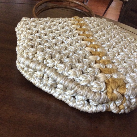 Vintage 1970s Handmade Macrame Wooden Handle Purse - Picture 4 of 11